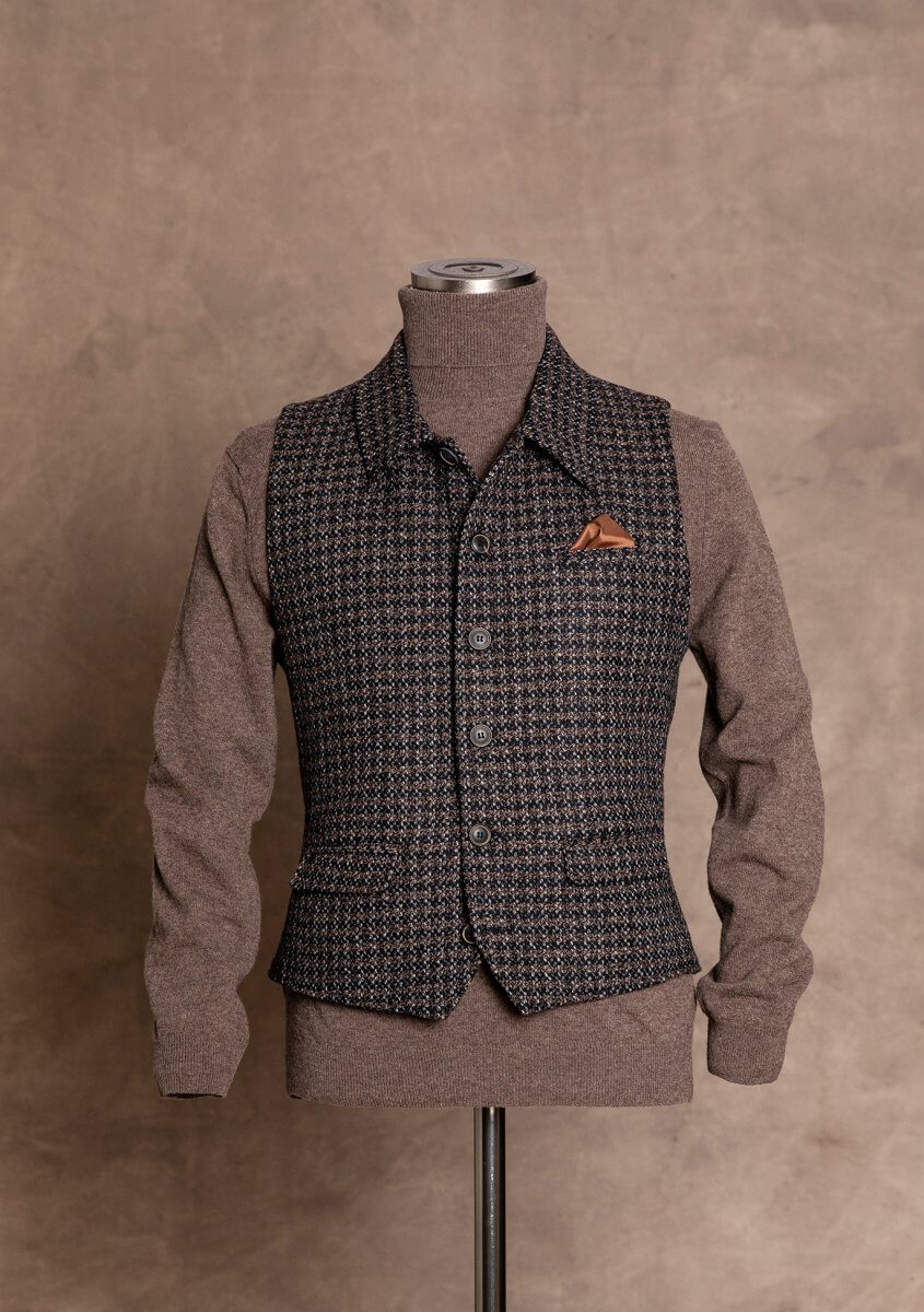 Casual, fashionable and chic premium men's vest gilet by DORNSCHILD dark brown black gray patterned in jeans vest style made of the finest Italian fabric. Premium men's vest handmade in Europe.